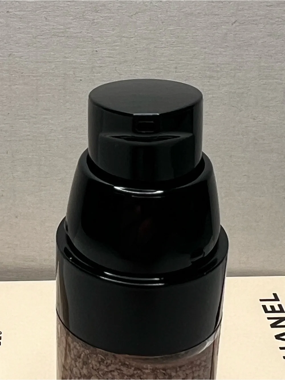 CHANEL LES BEIGES Water-Fresh Complexion Touch